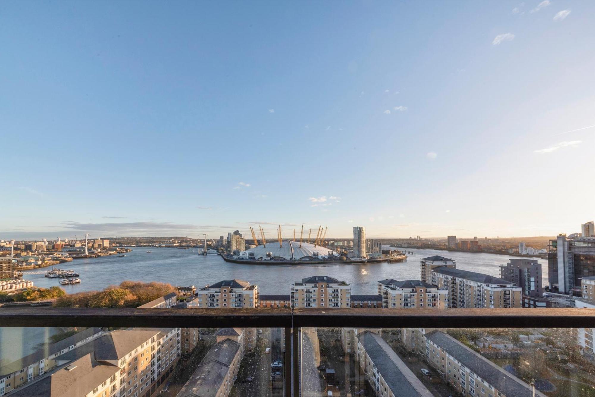 Canary Wharf & O2 London Exterior foto